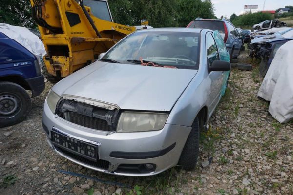 dezmembrez-skoda-fabia-2006-1.2-benzina-manuala-combi-break